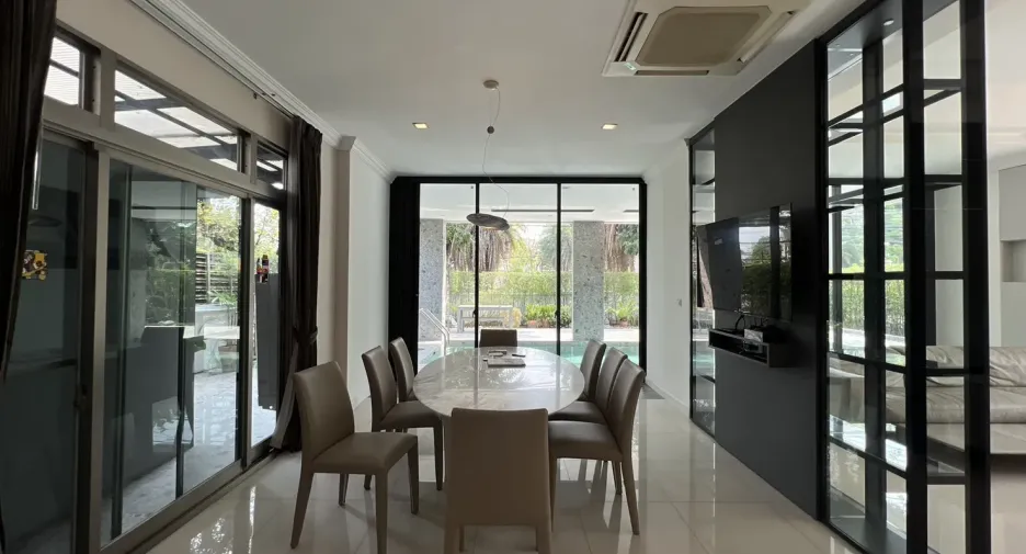 For rent 5 bedrooms house in Prawet, Bangkok