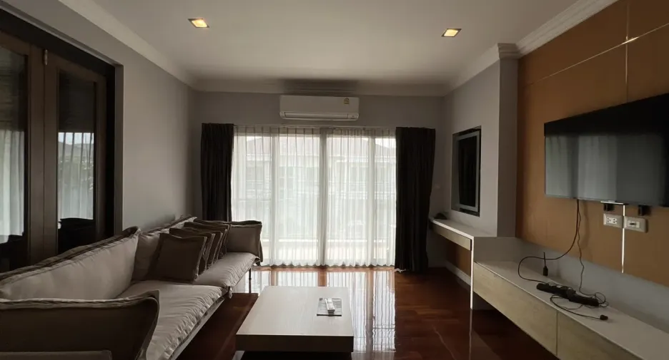For rent 5 bedrooms house in Prawet, Bangkok