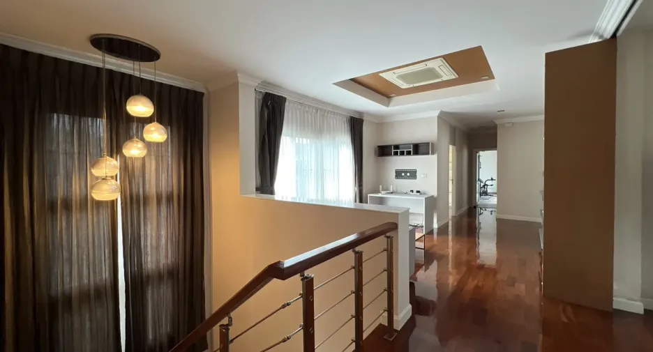 For rent 5 bedrooms house in Prawet, Bangkok