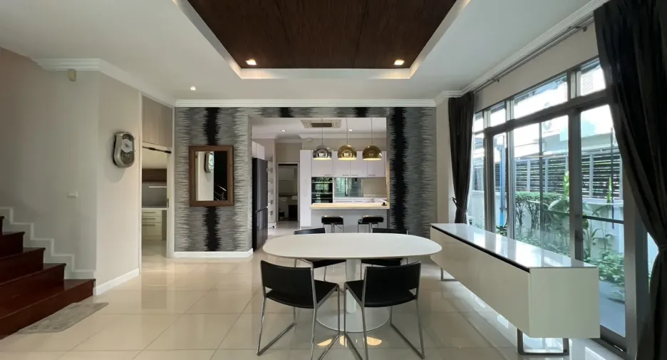 For rent 5 bedrooms house in Prawet, Bangkok