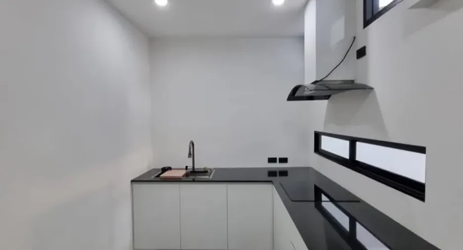 For rent 3 bedrooms house in Suan Luang, Bangkok