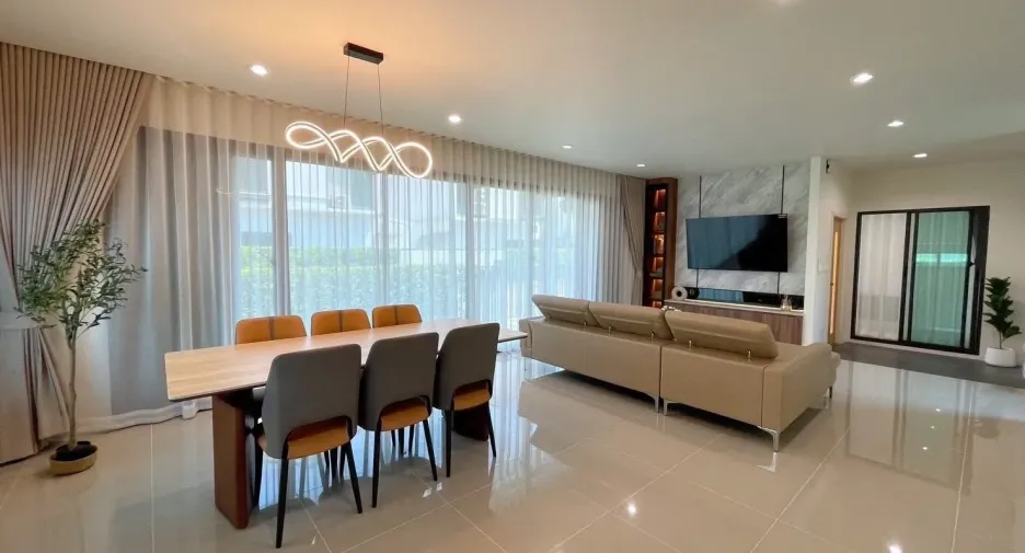 For rent 4 bedrooms house in Bang Phli, Samut Prakan
