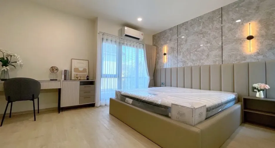 For rent 4 bedrooms house in Bang Phli, Samut Prakan