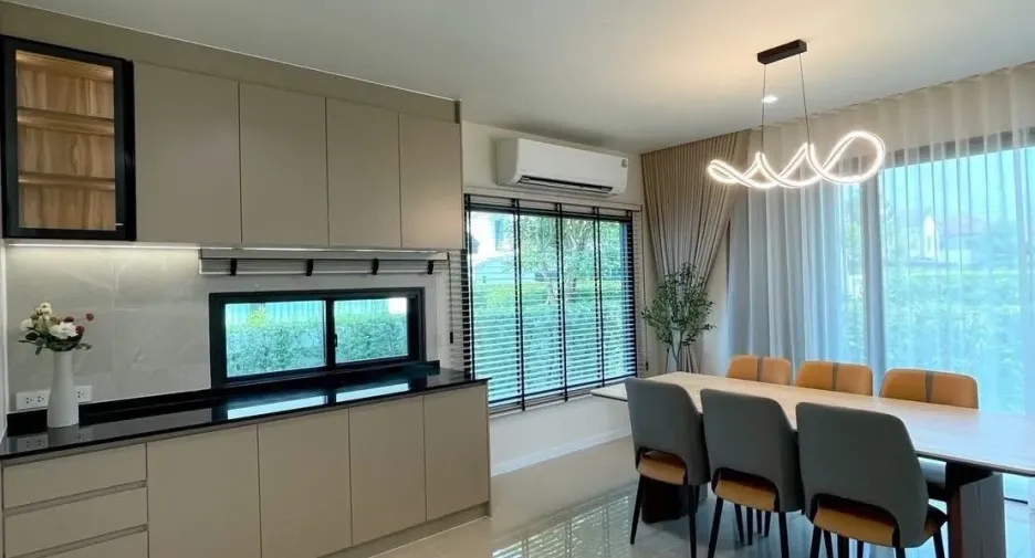 For rent 4 bedrooms house in Bang Phli, Samut Prakan
