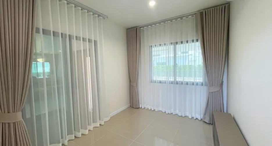 For rent 4 bedrooms house in Bang Phli, Samut Prakan
