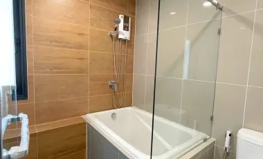 出租 4 卧室 独立屋 在 Bang Phli, Samut Prakan