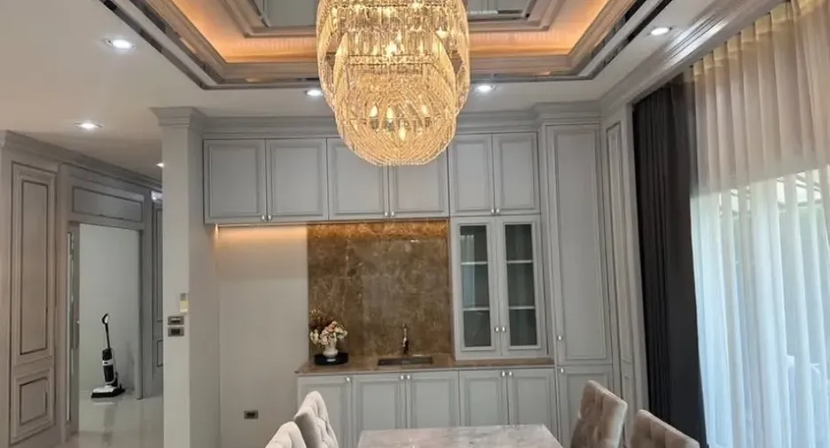 Haus zur Miete und zum Kauf mit 5 Zimmer in Prawet, Bangkok
