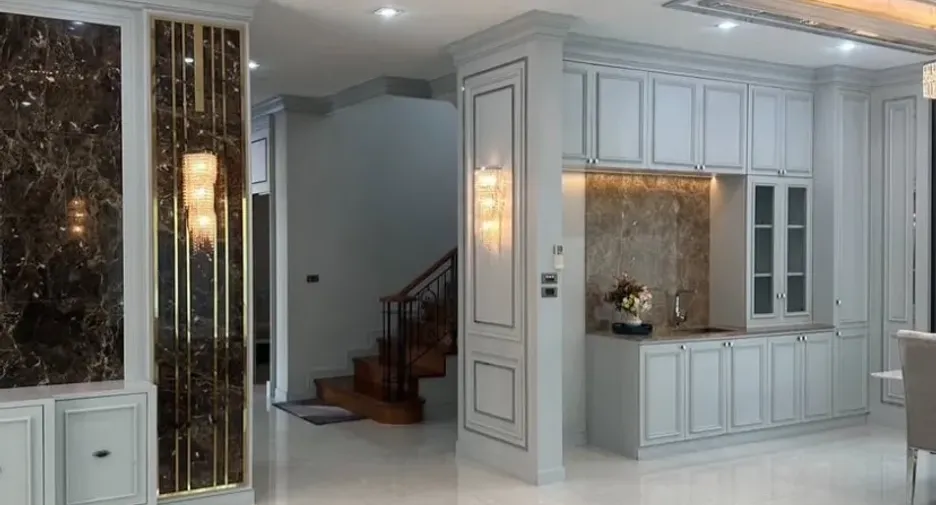 Haus zur Miete und zum Kauf mit 5 Zimmer in Prawet, Bangkok