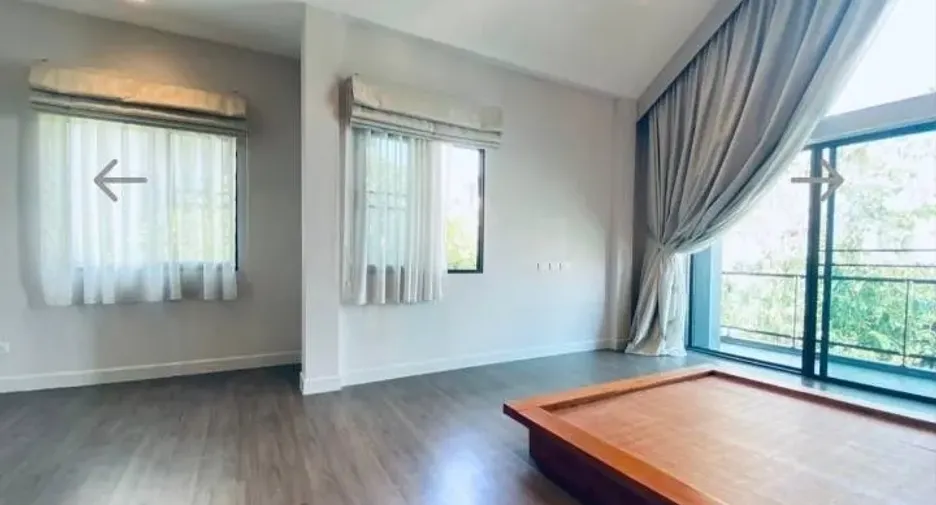 For sale 3 bedrooms house in Saphan Sung, Bangkok