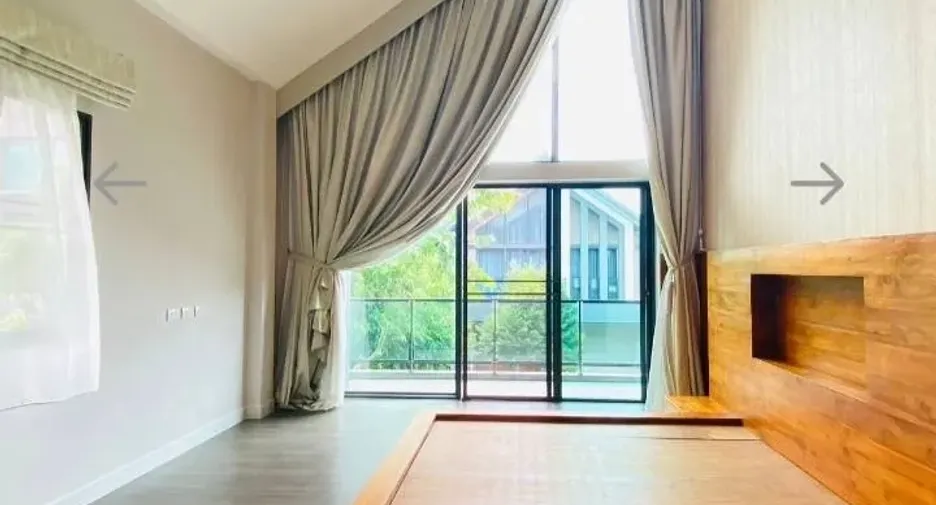 For sale 3 bedrooms house in Saphan Sung, Bangkok