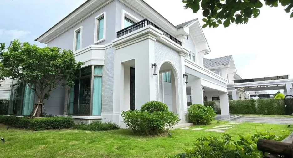 À louer et à vendre 4 chambres maison à Lat Krabang, Bangkok