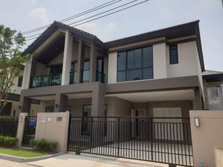 出租 3 卧室 独立屋 在 Saphan Sung, 曼谷