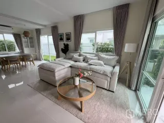 Haus zur Miete mit 4 Zimmer in Bang Phli, Samut Prakan