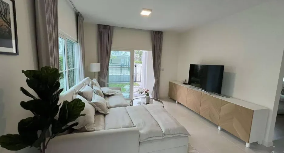 For rent 4 bedrooms house in Bang Phli, Samut Prakan