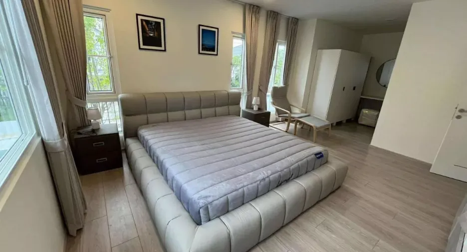For rent 4 bedrooms house in Bang Phli, Samut Prakan