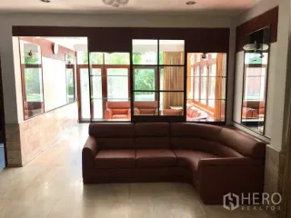 出租 6 卧室 独立屋 在 Phra Khanong, 曼谷