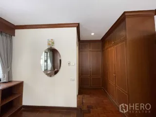 出租 4 卧室 独立屋 在 Chatuchak, 曼谷