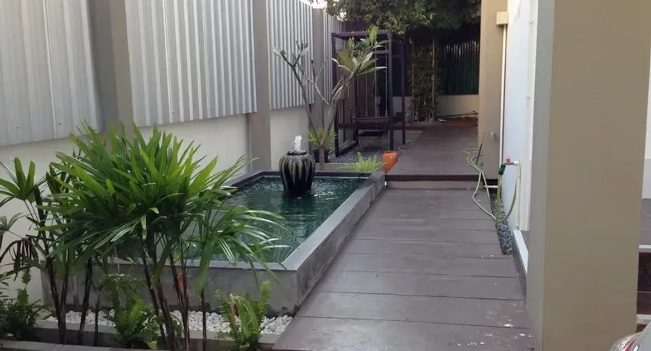 For sale 3 bedrooms house in Phra Khanong, Bangkok
