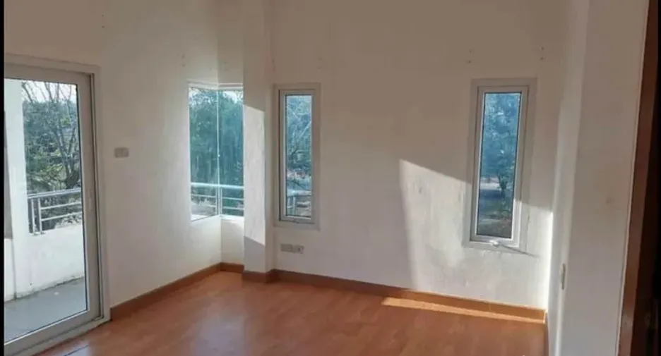 Haus zum Kauf mit 3 Zimmer in Min Buri, Bangkok