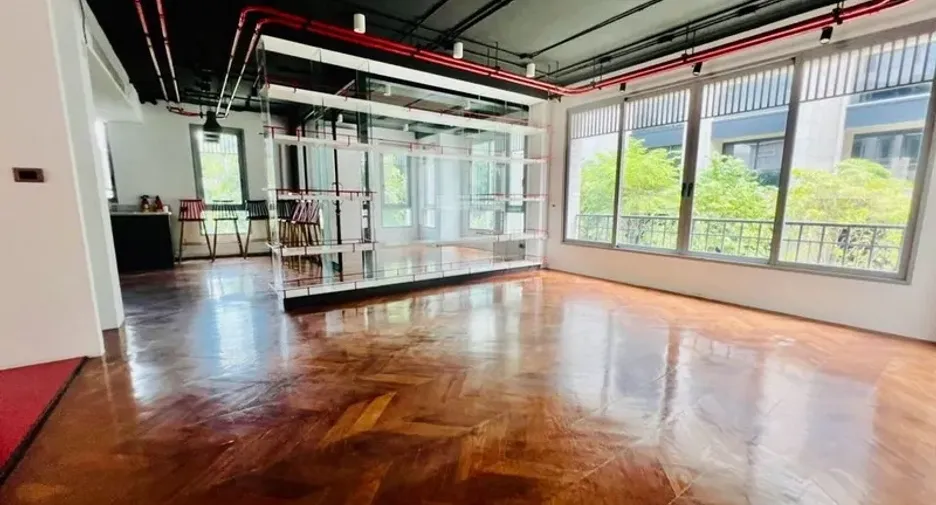 Büro zur Miete in Khlong Toei, Bangkok