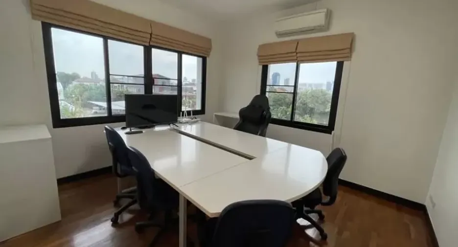 For rent 4 bedrooms house in Chatuchak, Bangkok