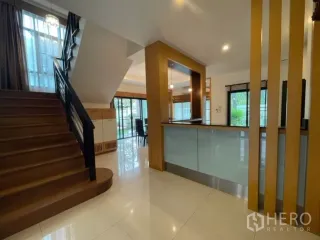 出租 4 卧室 独立屋 在 Chatuchak, 曼谷