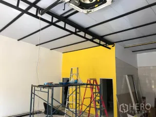 For sale 2 ベッドルーム house in Watthana, Bangkok