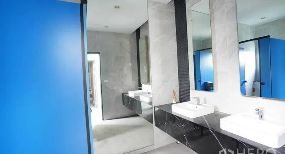 For rent retail Space in Phra Khanong, Bangkok