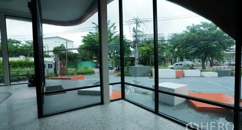 For rent retail Space in Phra Khanong, Bangkok
