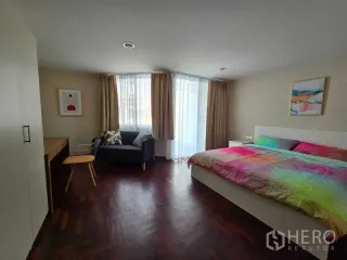 For rent 2 bedrooms townhouse in Bang Na, Bangkok