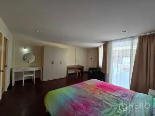 For rent 2 bedrooms townhouse in Bang Na, Bangkok