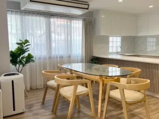 Casa en alquiler de 4 habitaciones en Sathon, Bangkok