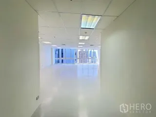 Аренда офис в Кхлонг Тоеи, Бангкок