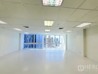 Аренда офис в Кхлонг Тоеи, Бангкок