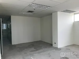 出租 办公室 在 Watthana, 曼谷