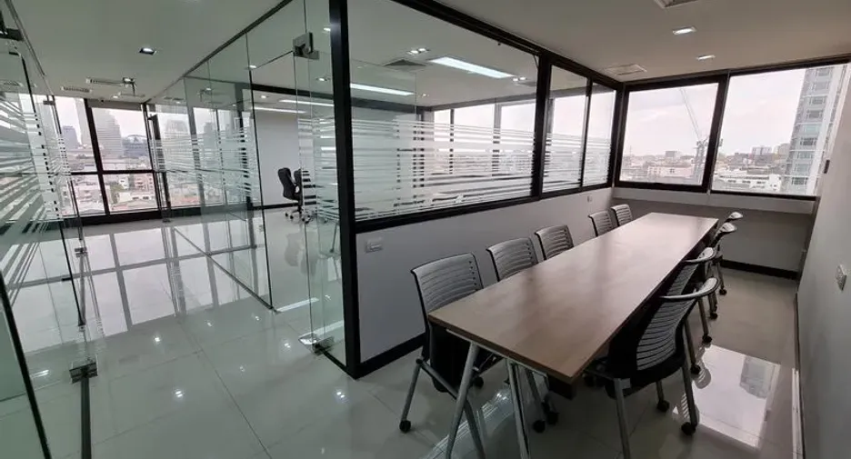 Oficina en alquiler en Bang Rak, Bangkok