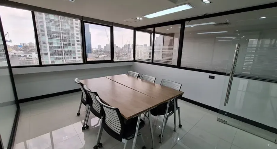 Oficina en alquiler en Bang Rak, Bangkok