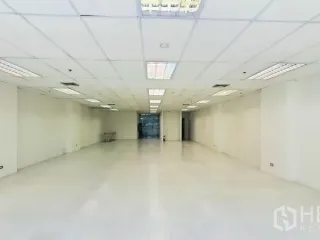 Аренда офис в Кхлонг Тоеи, Бангкок