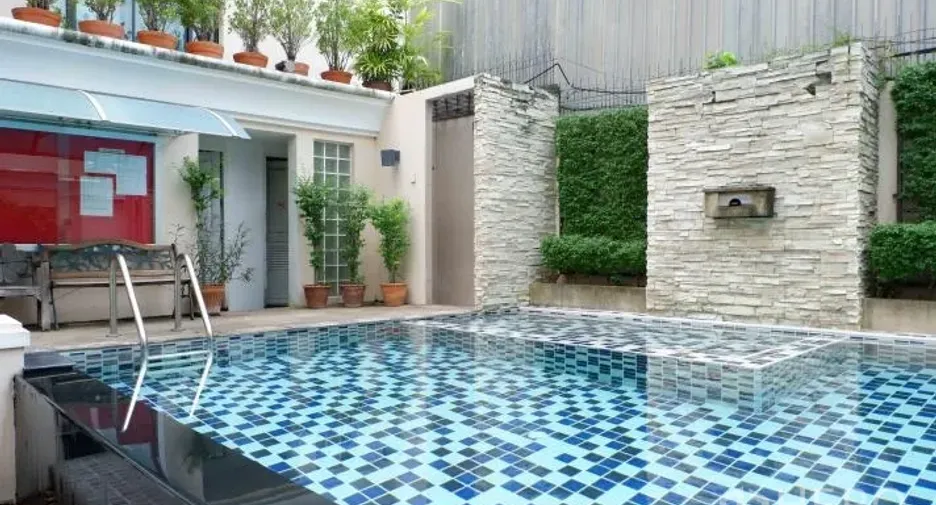 For rent 4 ベッドルーム townhouse in Watthana, Bangkok