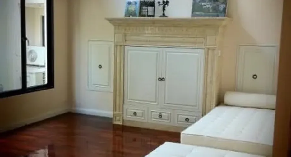For rent 4 ベッドルーム townhouse in Watthana, Bangkok