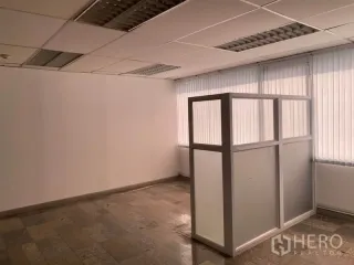 Büro zur Miete in Khlong Toei, Bangkok