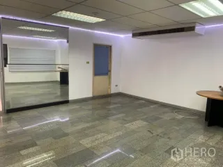Büro zur Miete in Khlong Toei, Bangkok