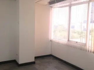 Аренда офис в Кхлонг Тоеи, Бангкок