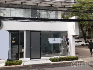 For rent retail Space in Khlong Toei, Bangkok