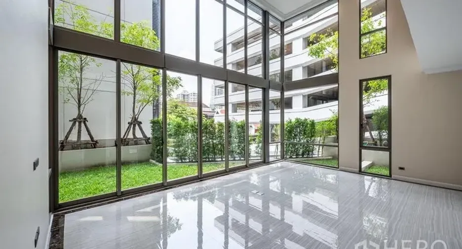 出租 3 卧室 联排别墅 在 Khlong Toei, 曼谷
