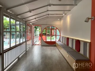 Аренда торговое помещение в Кхлонг Тоеи, Бангкок
