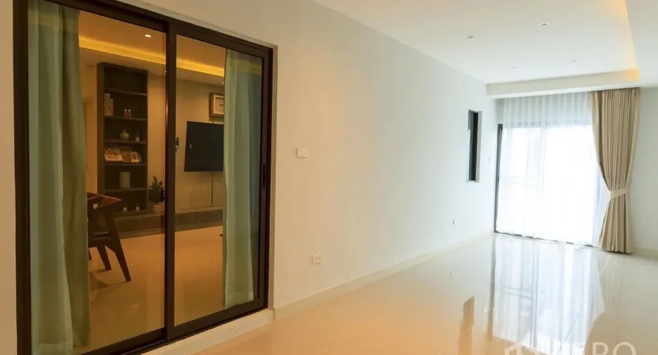 For rent and for sale 4 bedrooms townhouse in Bang Phli, Samut Prakan