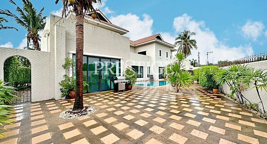 For rent 4 bedrooms house in Bang Lamung, Chonburi