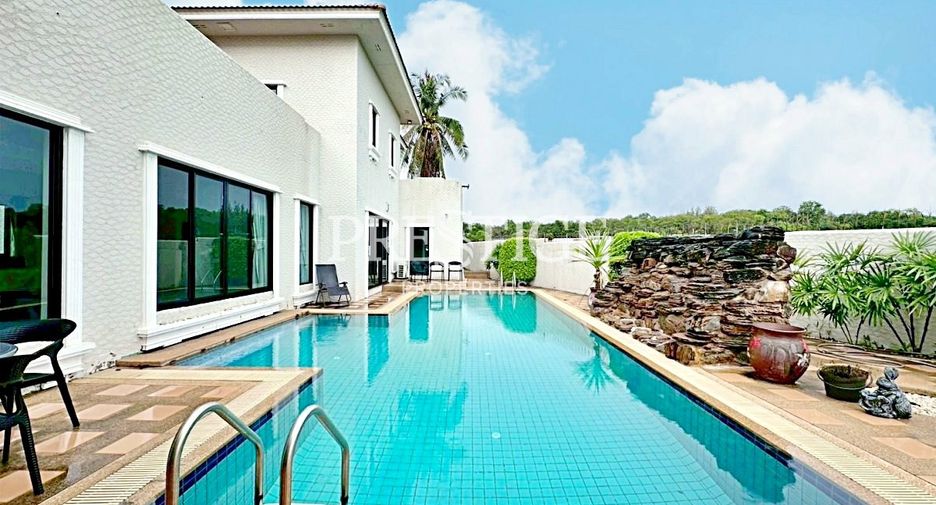 For rent 4 bedrooms house in Bang Lamung, Chonburi