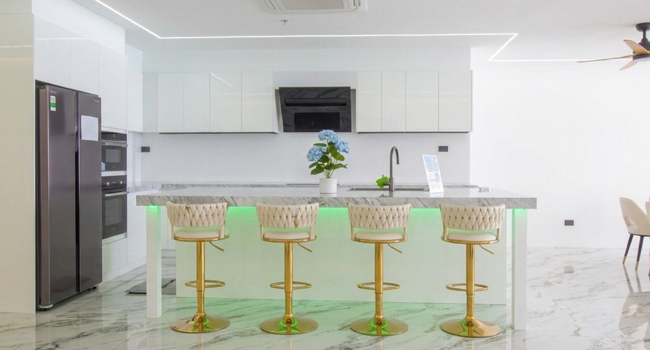 À vendre et à louer 2 chambres appartement à Bang Lamung, Chonburi